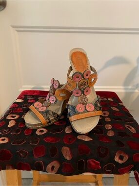 Finesse Collection, women's Leather Slide Sandals with Pink & Orange